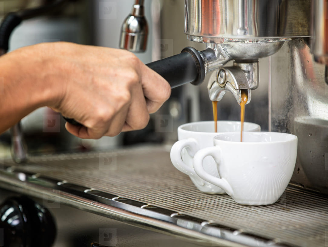 Kurz přípravy espressa a dalších kávových nápojů