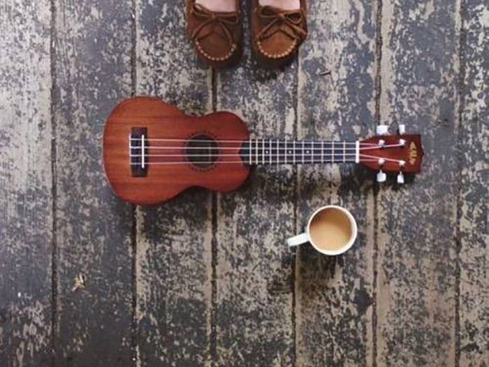 5319350-9339220-ukulele.jpeg