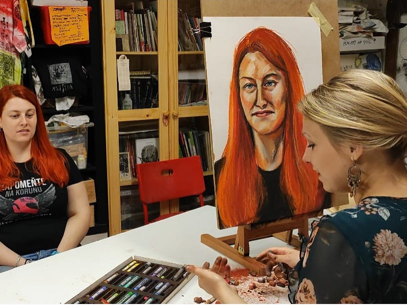 Kresba portrétu podle živého modelu